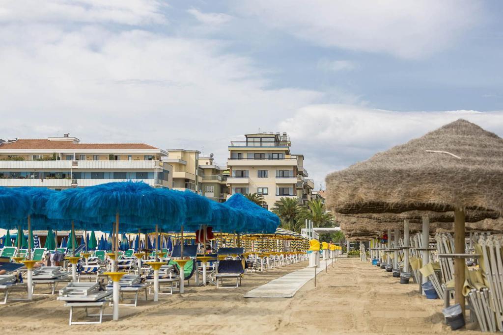 Hotel Maja Pescara Exterior photo